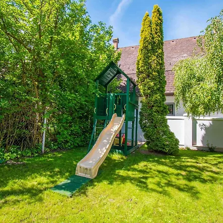 In - Balaton 19176 Balatonlelle